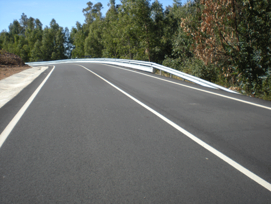Imagen  de una carretera en la que se han efectuado inversiones