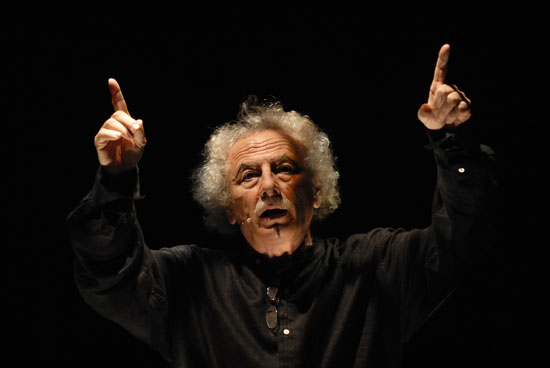 Imagen de Rafael Álvarez 'El Brujo'  en plena actuación.