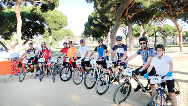 Algunos de los participantes de la ruta ciclista solidaria.